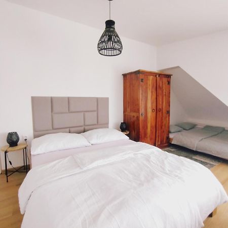 Attic Apartment Catnip Bratislava Dış mekan fotoğraf